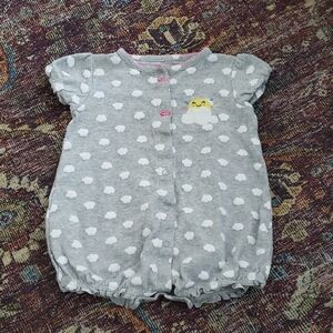 ⭐3/$15⭐ Carter's Gray Baby Romper w Clouds, Sun & Rainbow Detail Size 12M